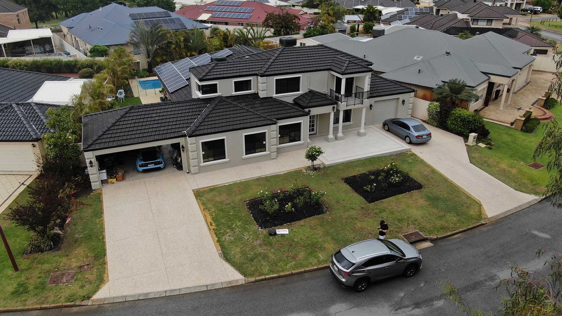 Concrete driveway and front yard project in Perth