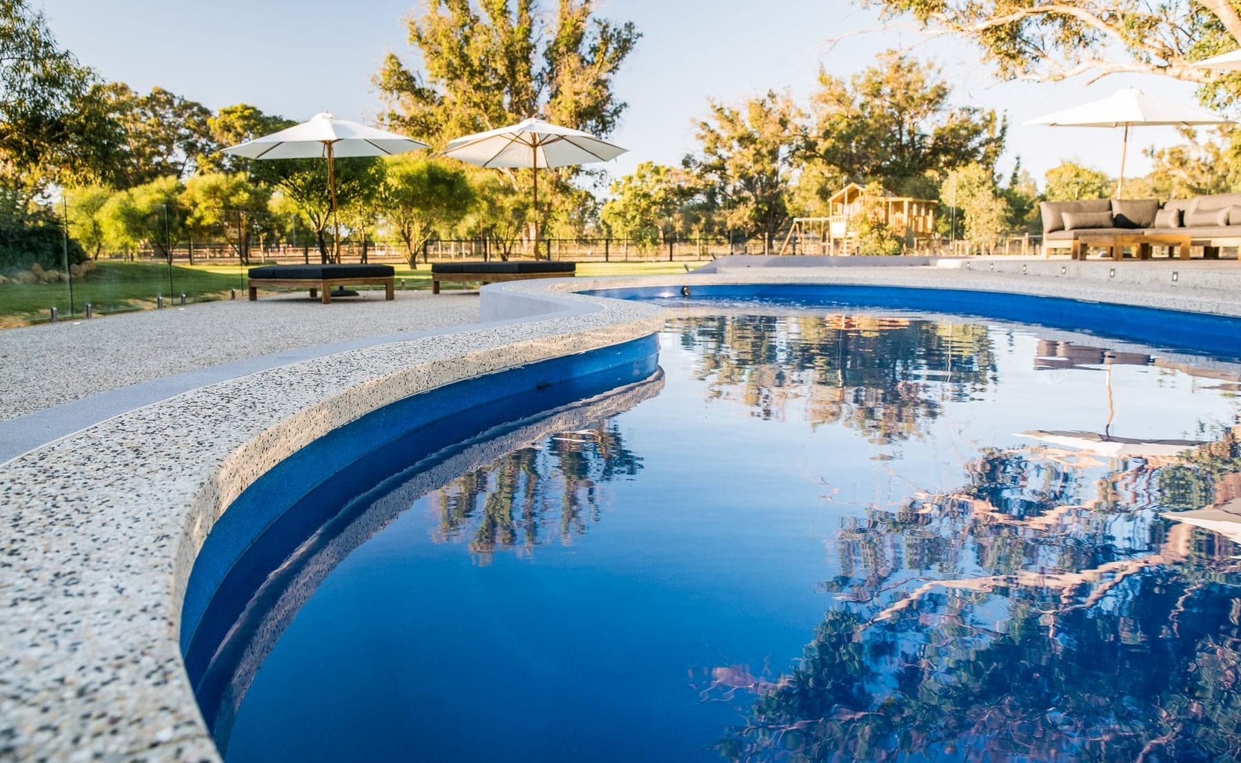 Seamless Pool Edge